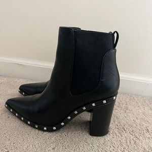 Charles Pointed Toe Boots